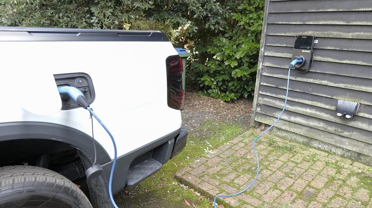 FORD RANGER PETROL Pick Up D/Cab Stormtrak 2.3 EcoBoost PHEV 281 Auto